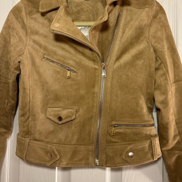 Gold zip camel suede jacket ✨ - Picture 2 of 7